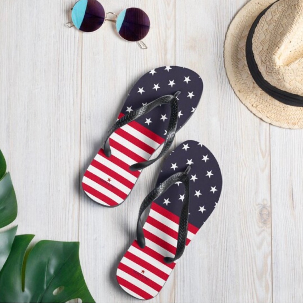 Women’s American Flag Flip Flop Sandals - Picture 1 of 4